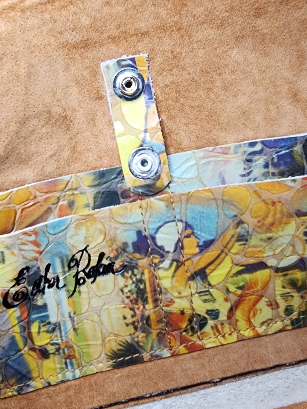 Esther Boken Vintage Embossed 'Bathing Beauty' Printed Leather Crossbody Bag - Picture 8 of 11